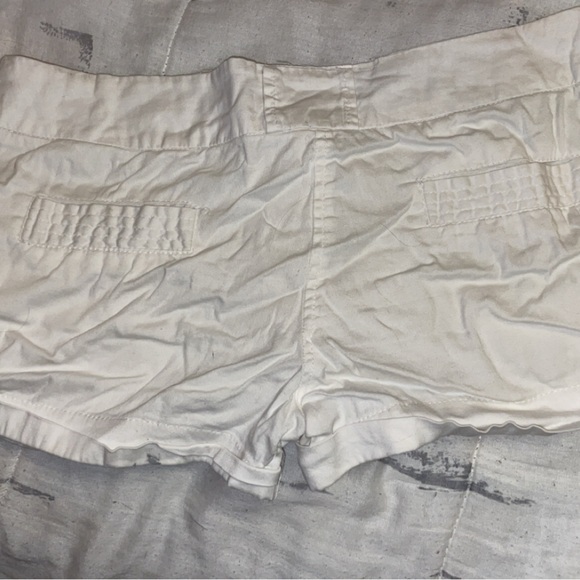 low rise shorts - Picture 2 of 2